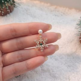 Sparkling Emerald Snowflake Dangle Earrings